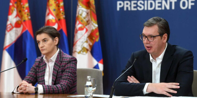 “Serbia e njohu ‘de facto’ Kosovën”- Media kroate: Vuçiç po sakrifikon Bërnabiç, kërkon ta detyrojë të firmosë marrëveshjen përfundimtare