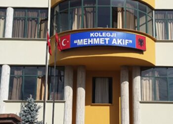 BIRN: Mbyllja e shkollave turke në Tiranë, me kërkesë të Erdogan