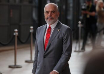 Radio publike gjermane: Si do të hyjë Shqipëria në BE kur nuk ka liri shtypi?