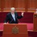 “Pas portit të Durrësit fshihet një njëri i afërt me Vuçiçin”, Berisha thirrje KE: Hetoni kullat në Tiranë, Shqipëria ka kaluar vijën e kuqe