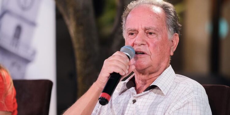 Orhan Sakiqi-Arkitekt: Ka humbur kujtesa e këtij qyteti, e shembën Teatrin