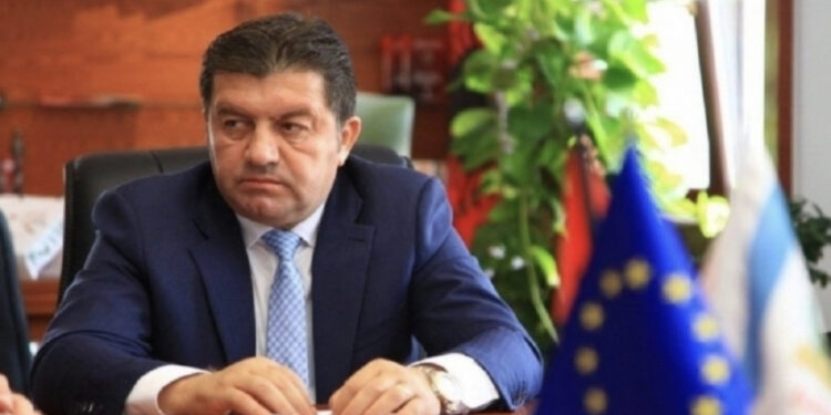 Fran Frrokaj, ish-kryebashkiaku i Lezhës dënohet me 3 vite burg për “Shpërdorim detyre”