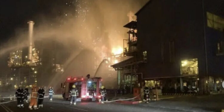 VIDEO/ Shpërthim i fuqishëm në rafinerinë e naftës në Tajvan