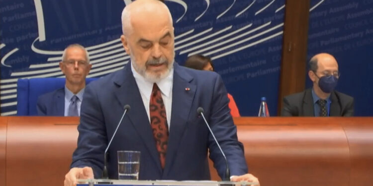 “Prokurorja e fuqishme botoi librin me kujtime”, Rama në KiE: Kush i pengoi akuzuesit e UÇK që të kryenin hetime të thella?