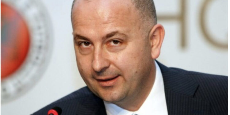 Mbyllen hetimet për ish-bosin e naftës, SPAK dërgon për gjykim Rezart Taçin, kunatin dhe shoferin e tij