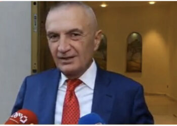 “S’kemi premtuar të bëjmë mrekulli”, Meta jep mesazhin: Ne do fitojmë, na jepni fuqi t’ju japin llogari