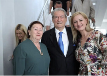 Berisha zgjedh një ish-deputete si kandidate për Bashkinë e Tropojës? Konfirmon garimin tek primaret