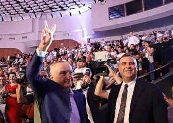 Tedi Blushi: Referendumi forma e përkryer e demokracisë, bandës së Rilindjes po i vjen fundi