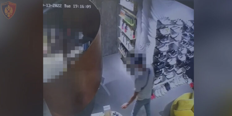 Kapet “skifteri” nga Kosova që bënte kërdinë në Sarandë , si i vidhte dyqanet në mes te ditës