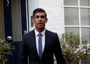 Rishi Sunak zgjidhet në krye të Mbretërisë së Bashkuar, i pari kryeministër aziatik