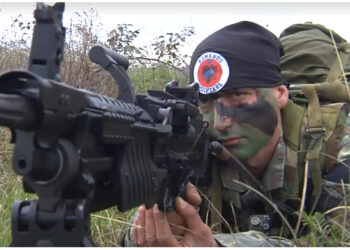 Ishte komando?-I kapuri në Turqi për drogë mori medalje nga presidenti për shërbimin në ushtri