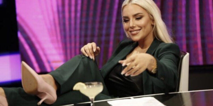 Tea Trifoni shtatzënë për herë të parë