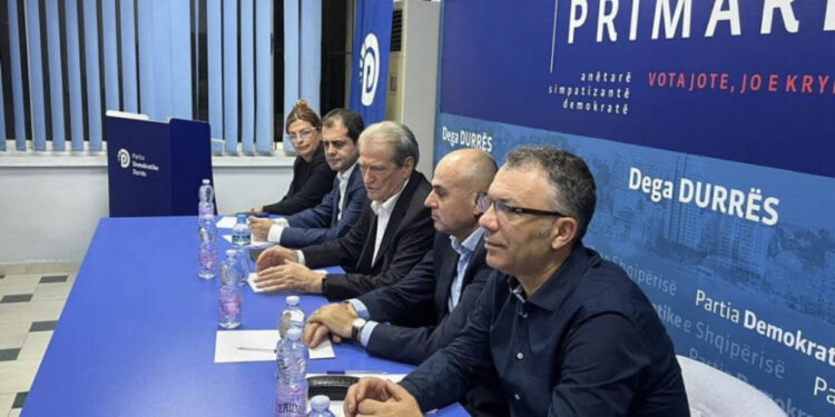 Berisha takim në degën e Durrësit: Diskutuam për përgatitjen e protestës dhe primareve