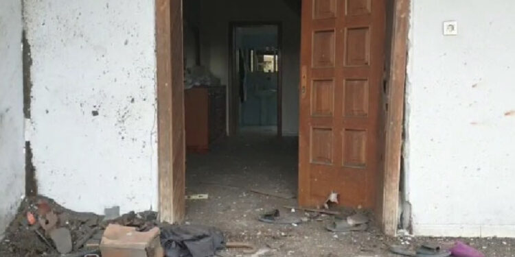 EMRI/ Shpërthim i fuqishëm me tritol në Lezhë, në shtëpinë e policit