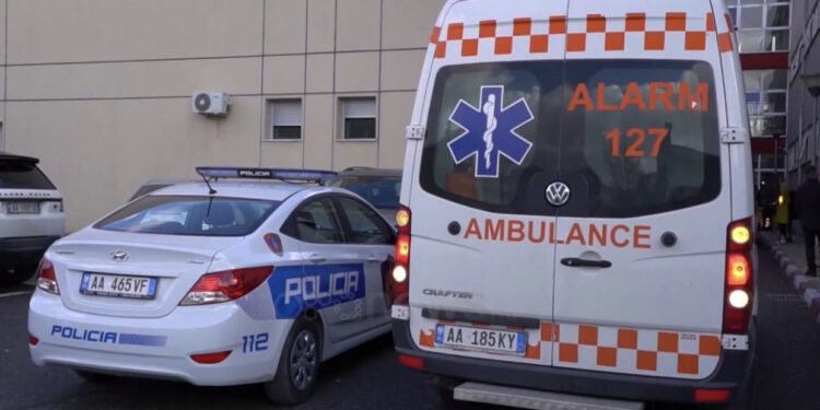 Gruaja plagos me thikë bashkëshortin në Durrës