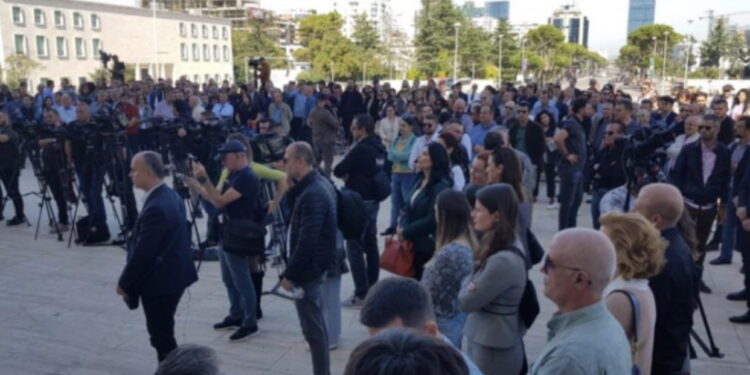 Pedagogët nuk heqin dorë nga kërkesat, sot sërish në protestë