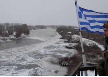 VIDEO/ “Ushtria jonë ka rënë!”, shpërthen gazetari grek: Këngë shqiptare nën uniformën ushtarake helene