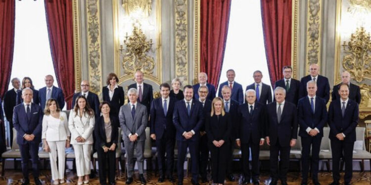 VIDEO/ Incidenti i Salvinit gjatë betimit të qeverisë Meloni bën xhiron e rrjetit