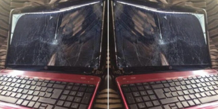 “Çmendet” 29-vjeçari në Vlorë, thyen kompjuterin dhe godet punonjësin e Shërbimit Social Shtetëror