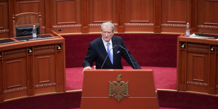 Berisha-Ballukut: Dibrën do e përmbysësh kur të ngrihet Enver Hoxha nga varri