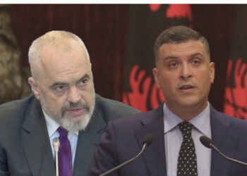 Blushi paralajmëron Ramën nga Kuçova: Jemi të gjithë pilotë, do ta shembim qeverinë e korruptuar Blushi paralajmëron Ramën nga Kuçova: Jemi të gjithë pilotë, do ta shembim qeverinë e korruptuar