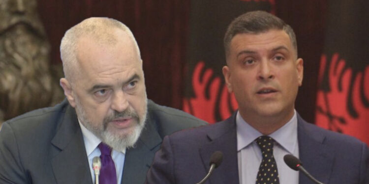 Blushi paralajmëron Ramën nga Kuçova: Jemi të gjithë pilotë, do ta shembim qeverinë e korruptuar Blushi paralajmëron Ramën nga Kuçova: Jemi të gjithë pilotë, do ta shembim qeverinë e korruptuar