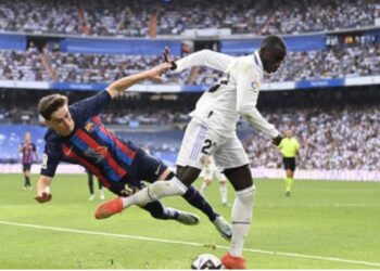 “El Clasico” u takon mbretërve: Real Madridi mposht Barcelonën dhe rimerr kreun