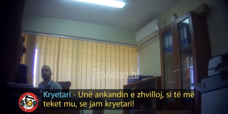 Ankandi i grurit, kryetari i komisionit: E bëj si të më teket! Administratori, sherr me gazetaren