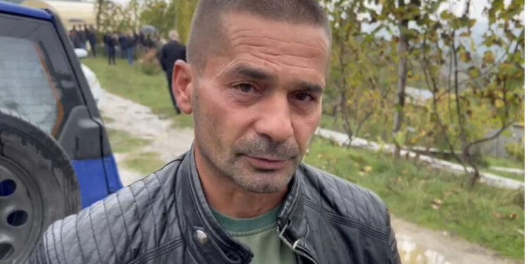 “I kërkonte foto nudo, vajza ra në koma nga depresioni”, rrëfehet xhaxhai i autorit të krimit në Klos: Si e shantazhonin mbesën dy kushërinjtë