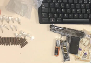 VIDEO/ Operacioni në Shkodër, arrestohen 7 persona dhe shpallen në kërkim 5 të tjerë, sekuestrohet kokainë, kanabis dhe armë