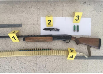 Pas konfliktit qëlloi me armë drejt mjetit me tre persona, arrestohet 45 vjeçari në Berat