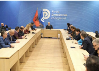 PD kërkon ngritjen e një komisioni hetimor për udhëtimet me charter të Edi Ramës: Të zbulojmë para shqiptarëve fytyrën e vërtetë të regjimit