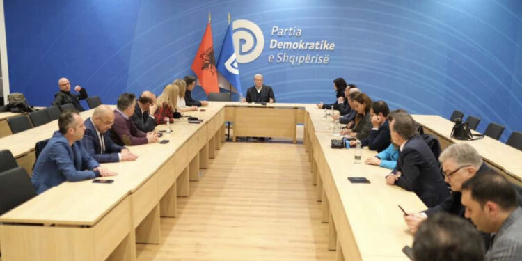 PD kërkon ngritjen e një komisioni hetimor për udhëtimet me charter të Edi Ramës: Të zbulojmë para shqiptarëve fytyrën e vërtetë të regjimit