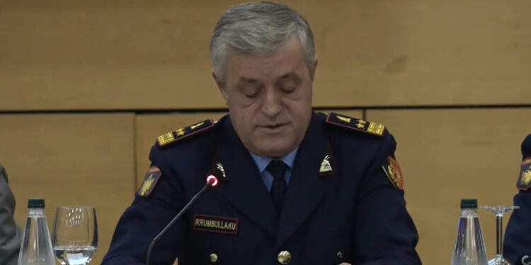 Rrumbullaku me ‘dorë të hekurt’, përjashton komisarin e Devollit dhe pezullon disa inspektorë policie