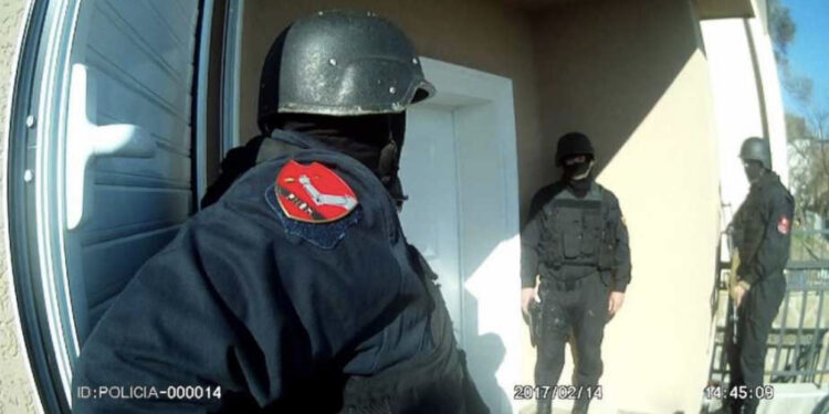 FNSH kontrolle të befasishme në Vlorë, për kapjen e personave në kërkim