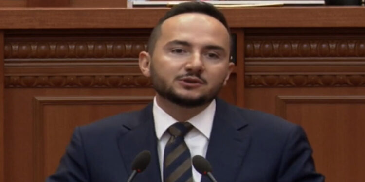 “Gogoli ka larguar 700 mijë shqiptarë”, Salianji kundër reformës Territoriale: E njëanshme! Keni rritur numrin e patronazhistëve