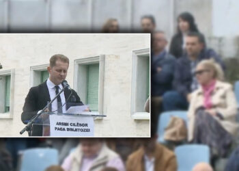 Pedagogët sërish në protestë për rritjen e pagave