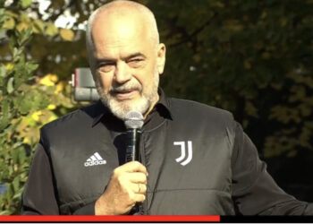 Ka 10 vjet që po i nxin jetën fermerëve, Rama i bën thirrje hipokrite të rinjve: Punoni tokën, mos të ikni me gomone