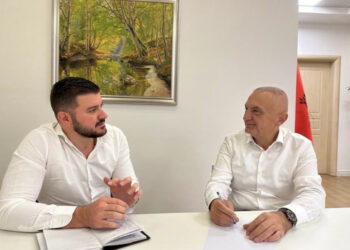 Takimi me Koordinatorin e PL për Universitetet dhe Studentët, Meta: Për ne nuk ka zhvillim pa arsim