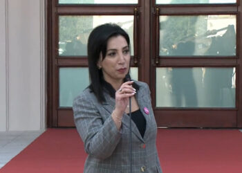 Qeveria rrit me 15% pagat e pedagogëve, Kushi: 7% do mbulohen nga shteti, pjesa tjetër nga vetë Universiteti