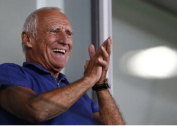 “Pinte 10 shishe pije energjike në ditë”, vdes pas një sëmundjeje të rëndë themeluesi i Red Bull