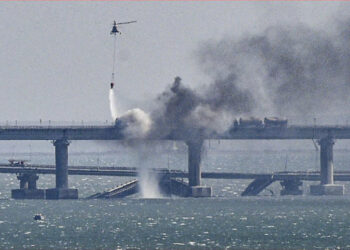 Në prag të luftës bërthamore? Bashkëpunëtorët rusë të Putinit kërkojnë hakmarrje për shpërthimin në urën e Krimesë