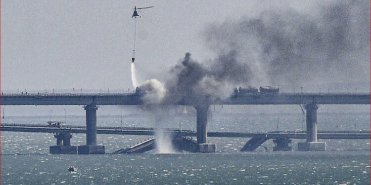 Në prag të luftës bërthamore? Bashkëpunëtorët rusë të Putinit kërkojnë hakmarrje për shpërthimin në urën e Krimesë