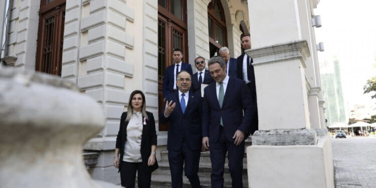 Presidenti Begaj vlerëson si “shumë të mirë” takimin në Shkodër me kryebashkiakun Spahia