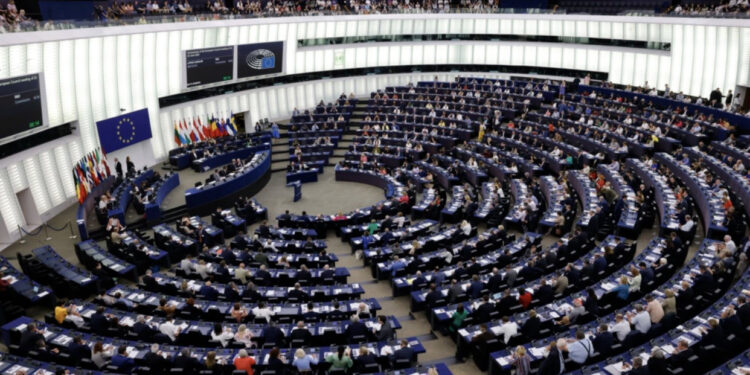 PE: Serbia të penalizohet për mosvënie të sanksioneve ndaj Rusisë