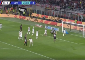 GOOOOOL/ Milan kalon në epërsi ndaj Juventusit në fund të pjesës së parë