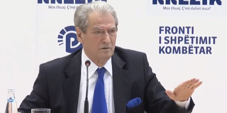 Deklarata e FORTË e Berishës: Kam informacione se po MBLEDHIN kartat e ID para zgjedhjeve lokale