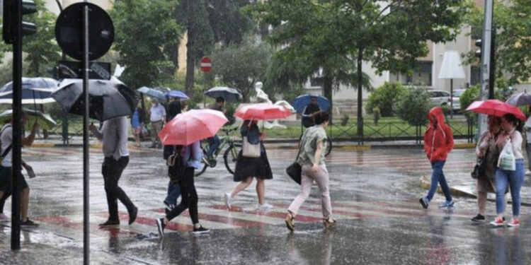 Reshje shiu në gjithë territorin, ulen temperaturat