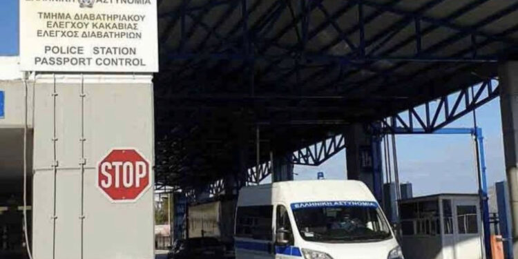 Greqia arreston tre shqiptarë në Kakavijë, midis tyre 2 gra të shumëkërkuara nga Europa për krim të organizuar dhe drogë