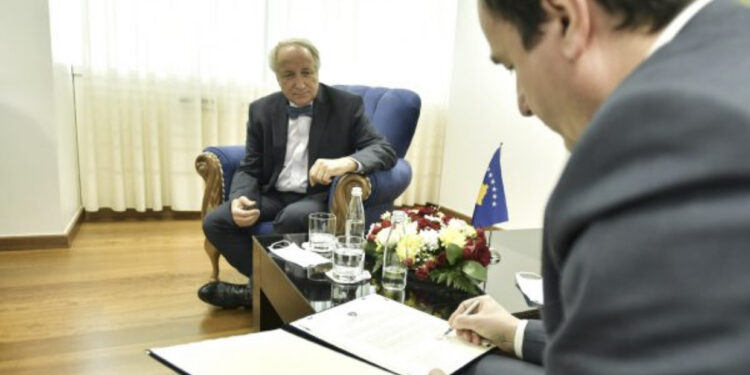 10 muaj si ministër i Shëndetësisë në Kosovë, jep dorëheqjen mjeku Rifat Latifi